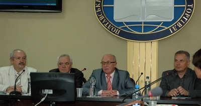 Співголова програмного комітету, ректор Полтавського університету економіки і торгівлі, д. і. н., проф., Нестуля Олексій Олексійович відкриває семінар.