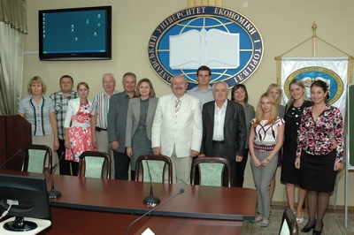 Найбільш активні учасники семінару на фінальній фотографії